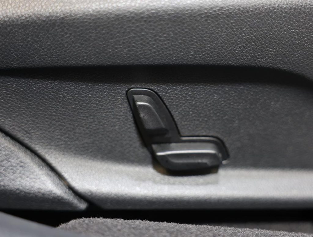 2016 Mercedes-Benz E 220