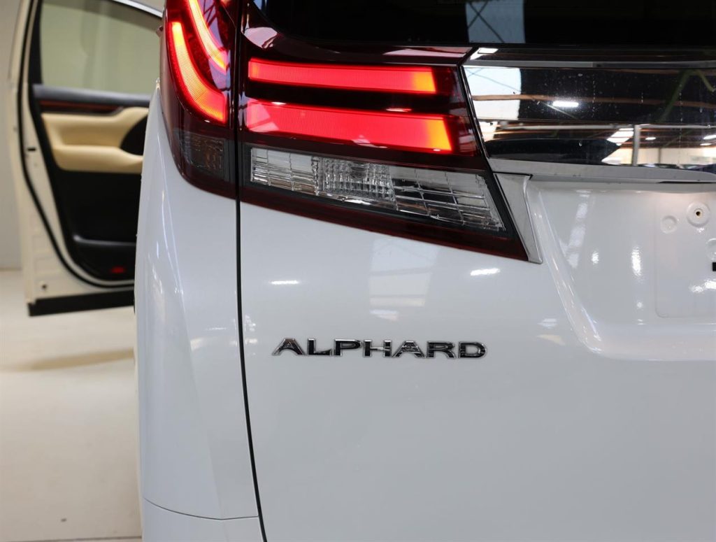 2016 Toyota Alphard