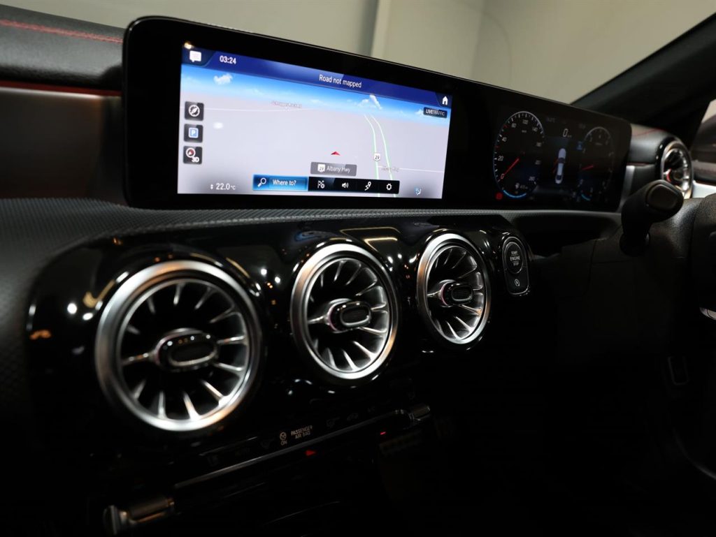 2022 Mercedes-Benz CLA 200