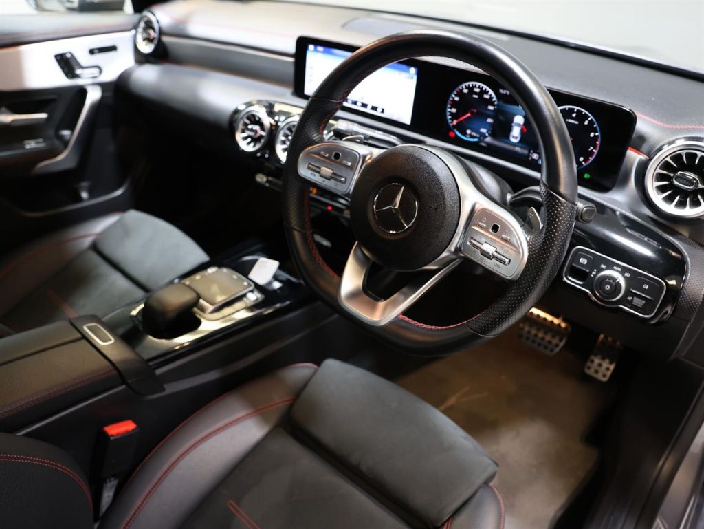 2022 Mercedes-Benz CLA 200