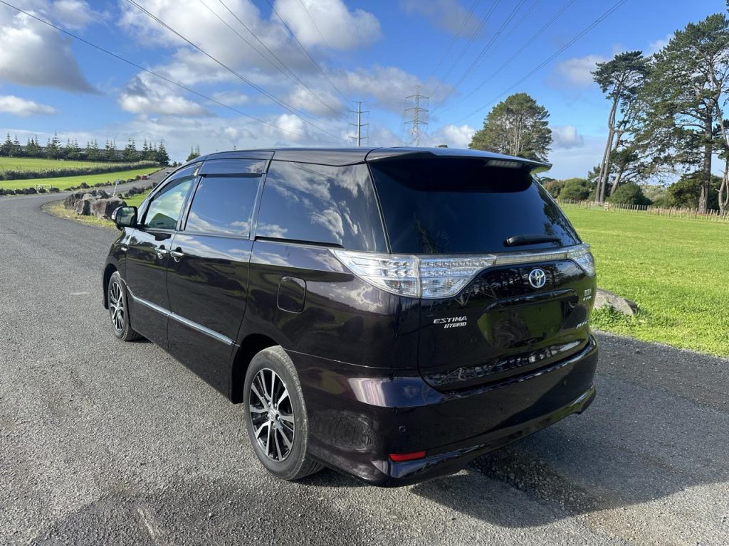 2015 Toyota Estima