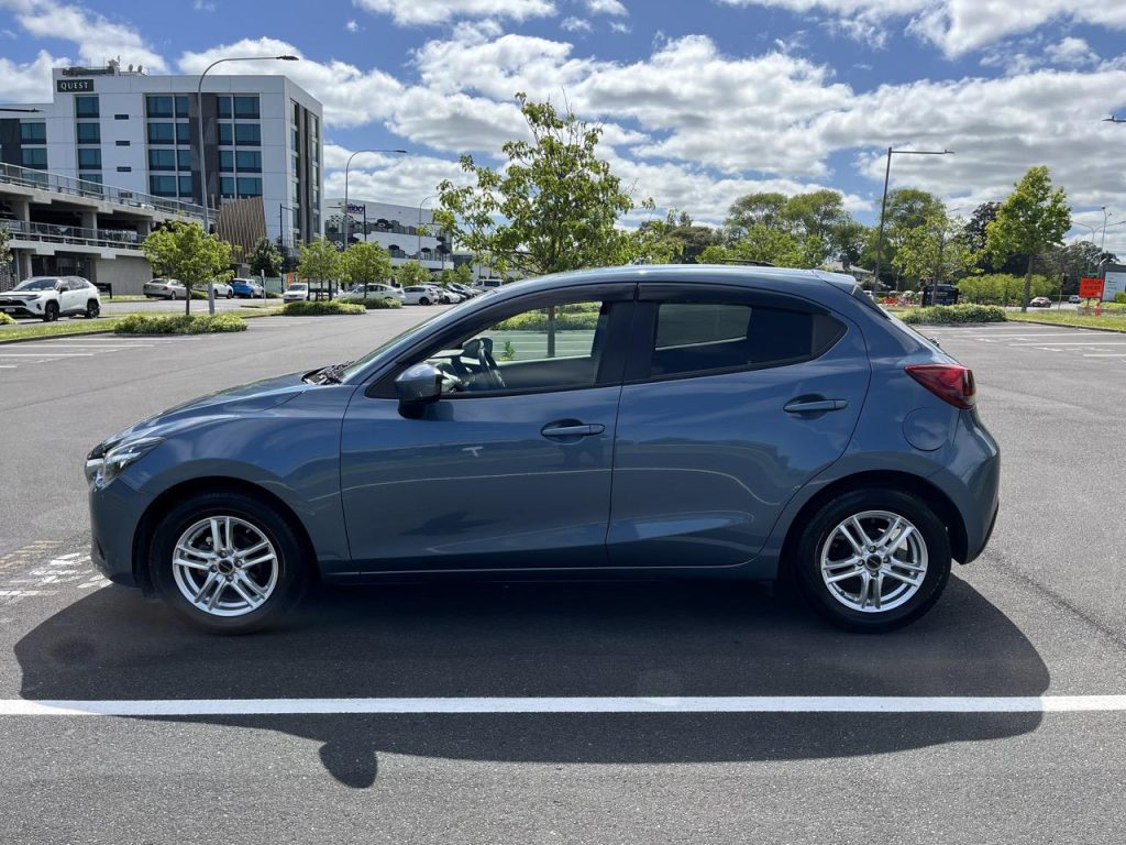 2015 Mazda Demio