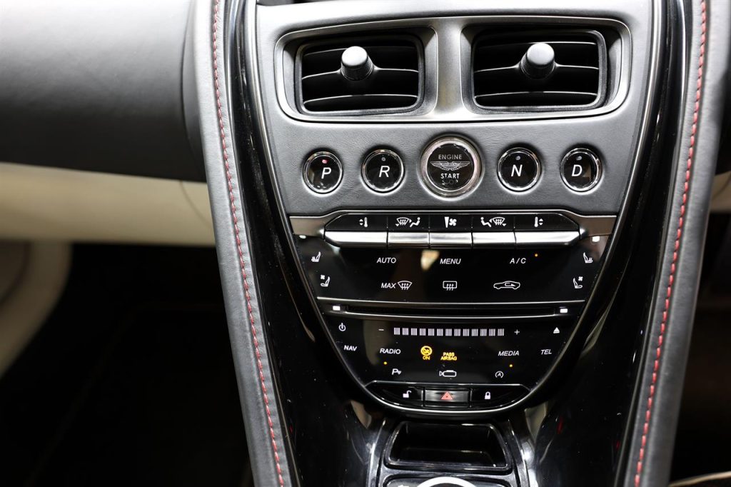 2018 ASTON MARTIN DB11