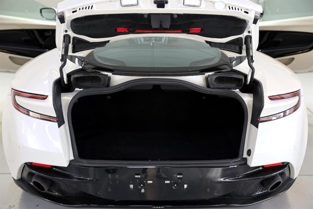 2018 ASTON MARTIN DB11